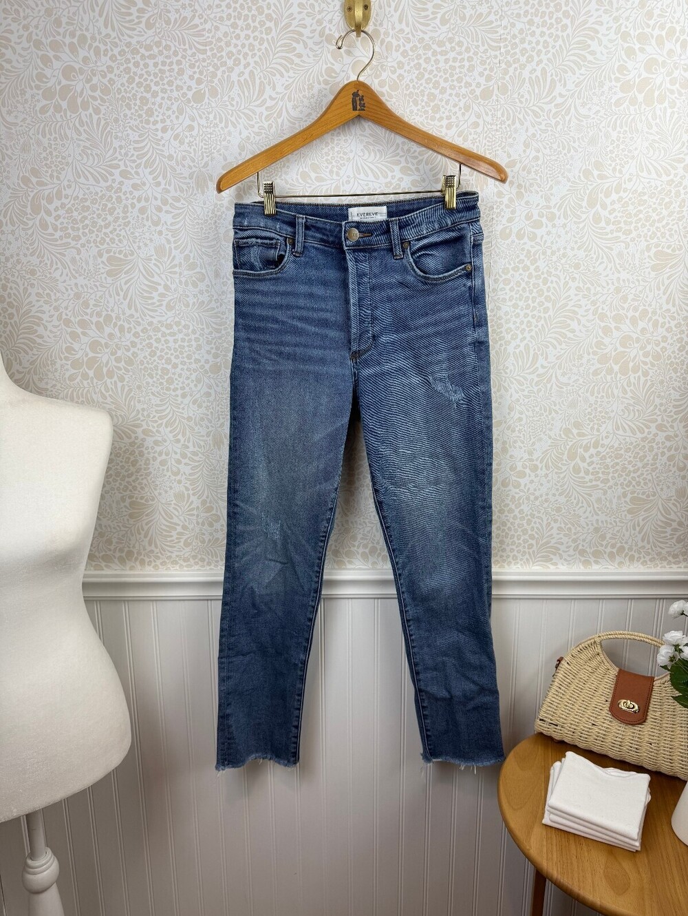 Evereve The Ever Straight High Rise Raw Hem Denim Jean - Size - 27 - Picture 3 of 9
